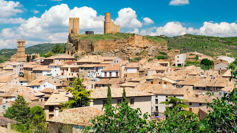 Uncastillo, un pueblo medieval emplazado en Aragón, España.&nbsp;