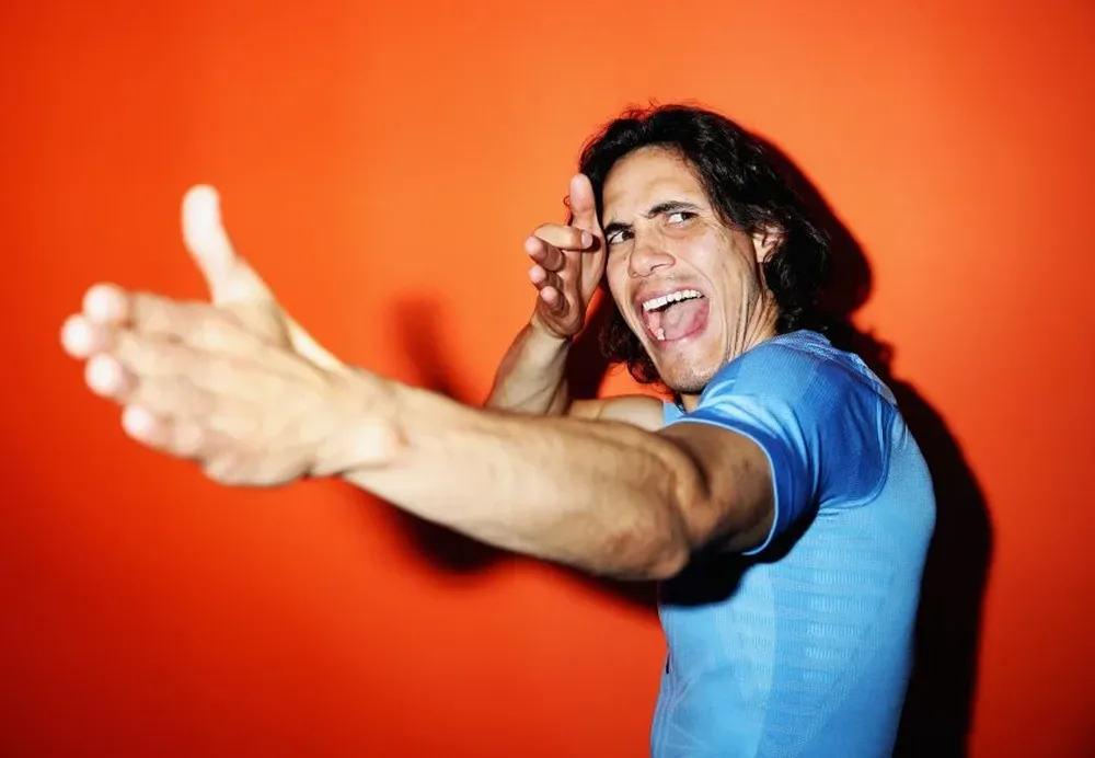 El risueño gesto de Cavani