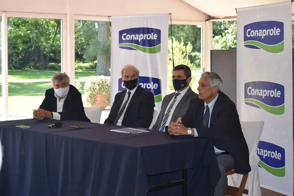 José Alpuin, Álvaro Ambrois, Alejandro Pérez Viazzi y Gabriel Fernández.