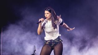 Nathy Peluso durante el show en el Teatro de Verano