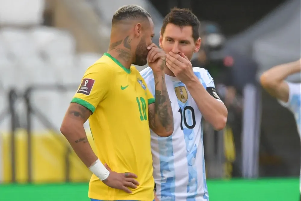 Neymar y Messi el día del partido que se suspendió