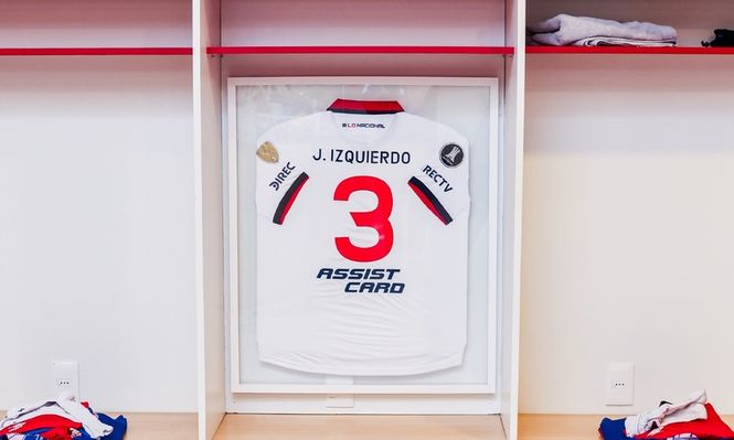 El cuadro para Juan Izquierdo en el vestuario de Los Céspedes