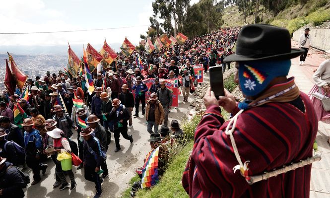 Gobierno de Rodrigo Paz desarticula protestas contra su política económica y reabre la puerta a la DEA en Bolivia