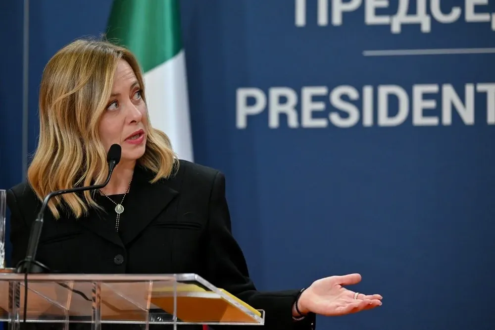 La primera ministra Giorgia Meloni había considerado a finales de 2022 como un “grave error” la adhesión concretada en 2019 por el entonces premier Giuseppe Conte.