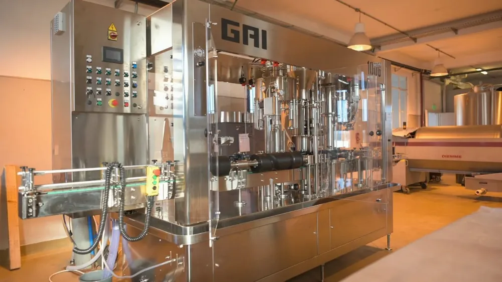 La nueva embotelladora.