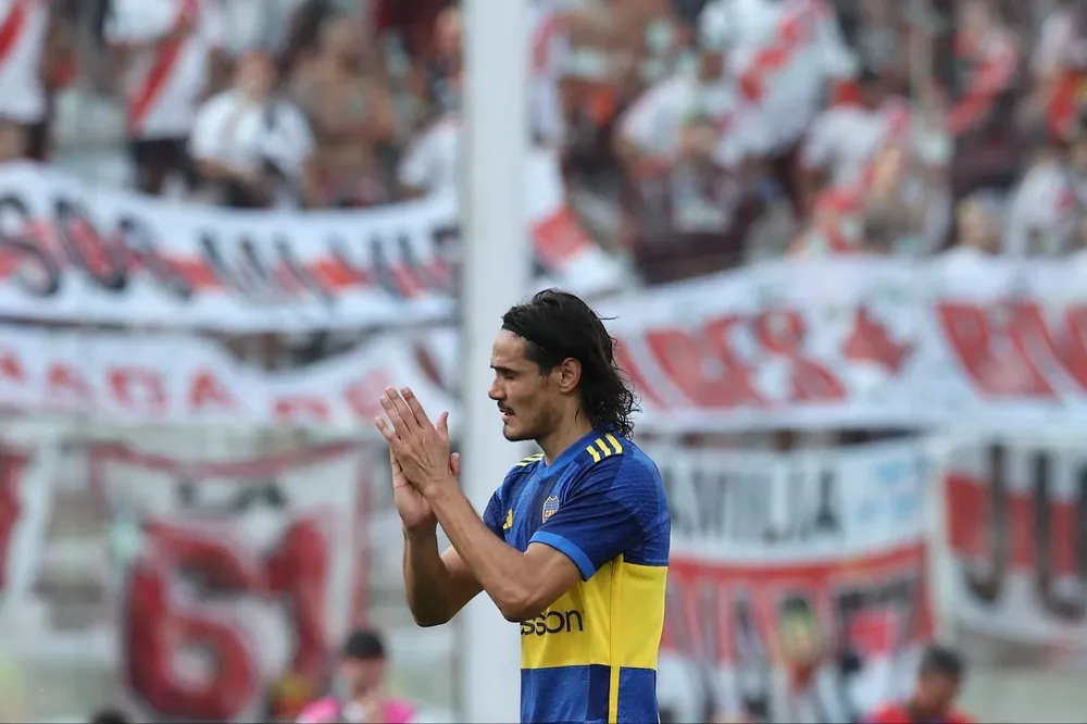 Aplausos para Edinson Cavani en Argentina