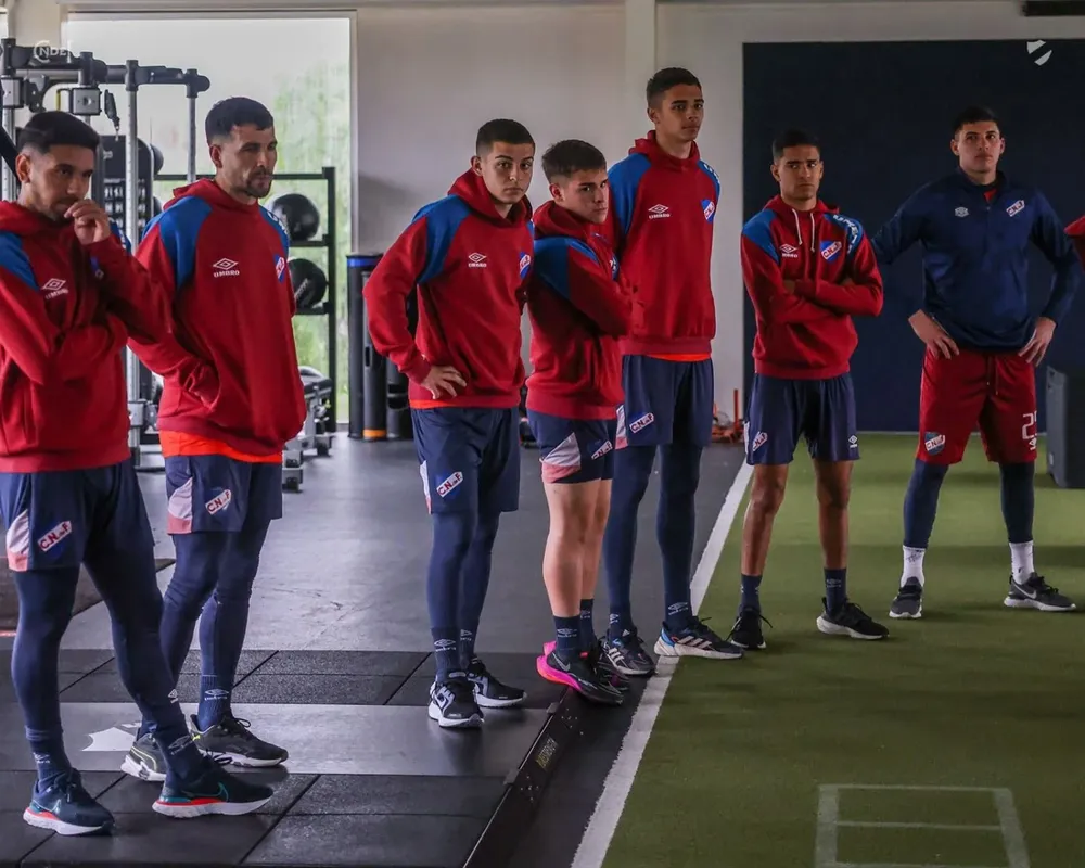 Antonio Galeano (izq.) en Los Céspedes