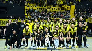 Peñarol jugó por primera vez al fútbol sala en el Palacio Cr. Gastón Guelfi