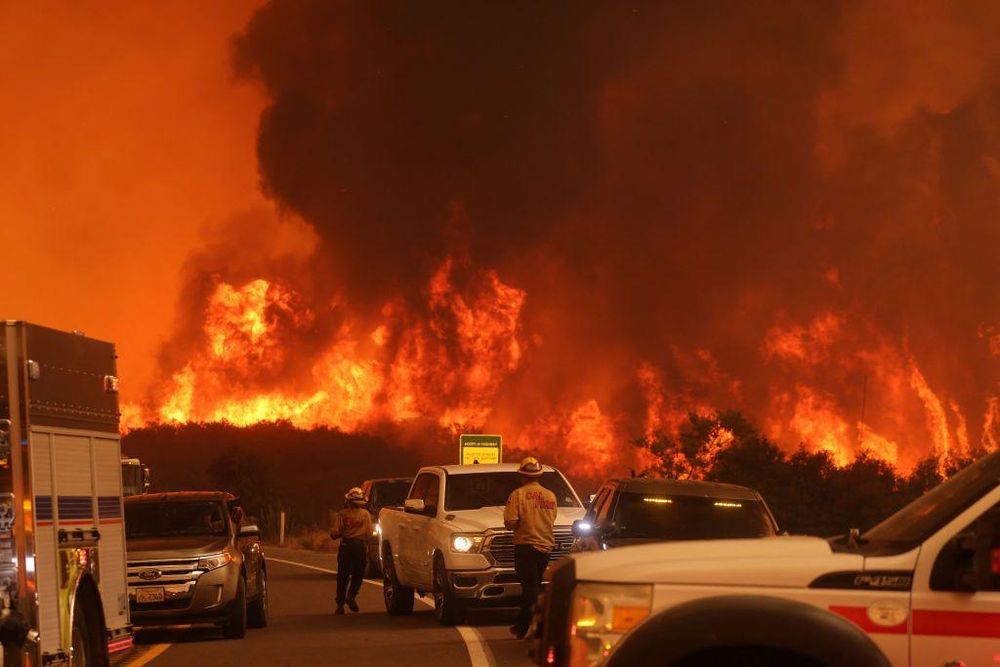 Los vientos de Santa Ana han sido un factor clave para la extensión de los incendios en el sur de California.