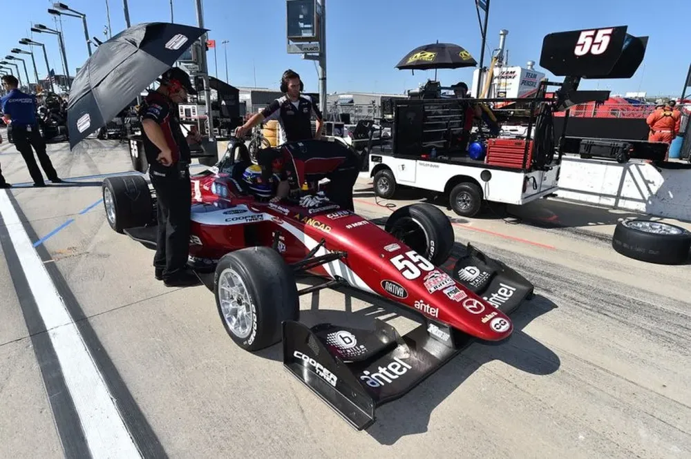 Urrutia terminó quinto en Iowa y sigue tercero en el certamen de IndyLights