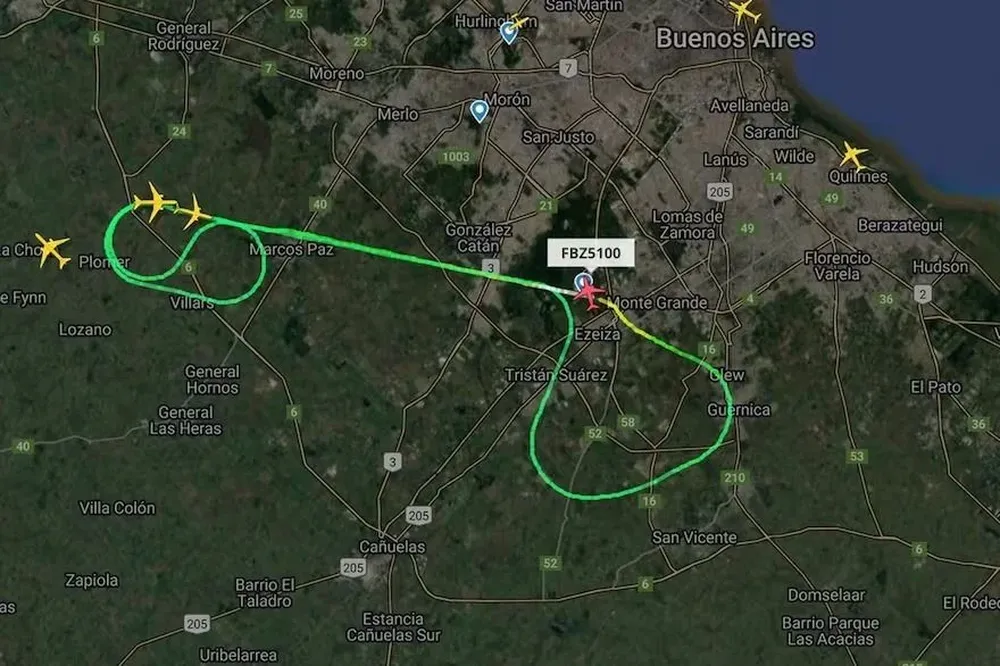Un avión de Flybondi tuvo una emergencia y debió volver a Ezeiza