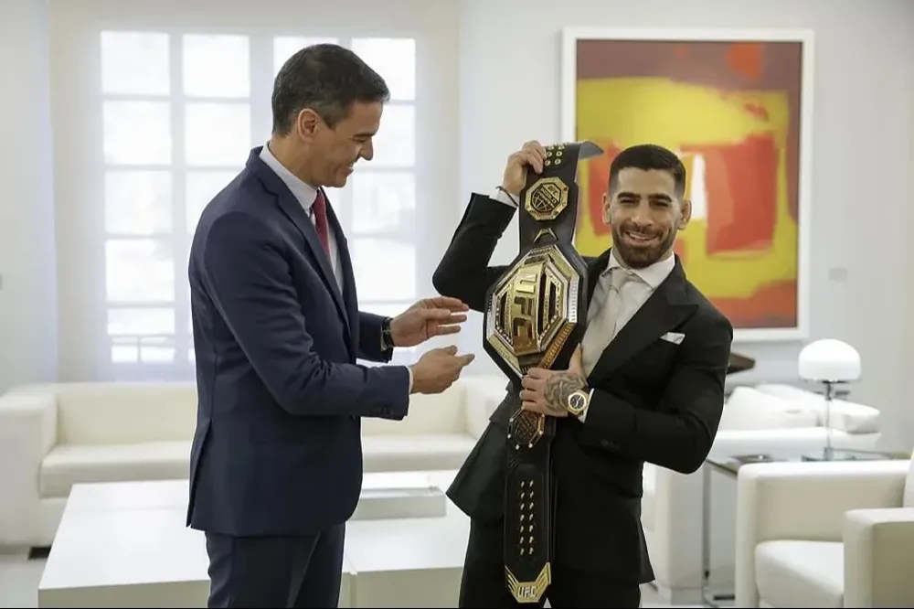 Pedro Sánchez e Ilia Topuria