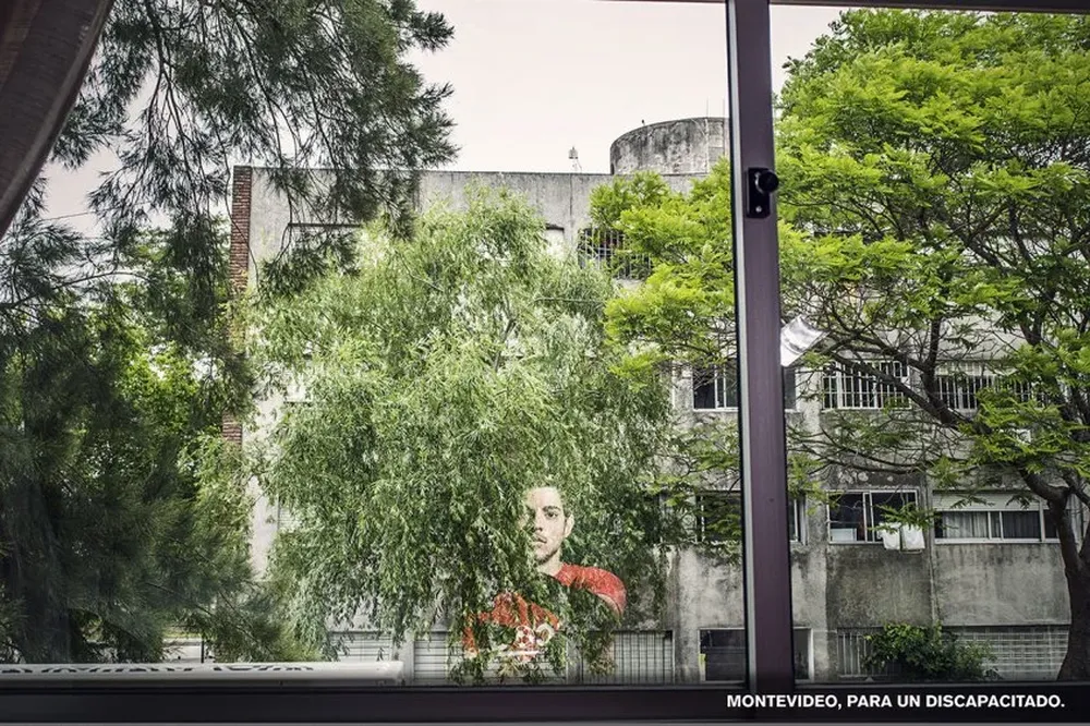 La pieza ventanas fue elegida como mejor idea de Uruguay y obtuvo un bronce en la categoría Postales.
