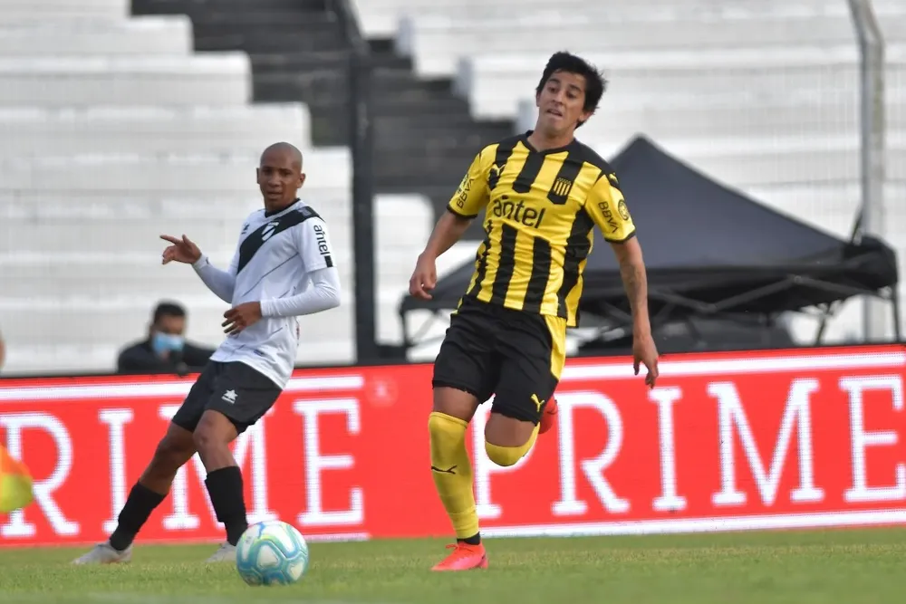 De los Santos tiene 32 partidos en la Primera de Peñarol