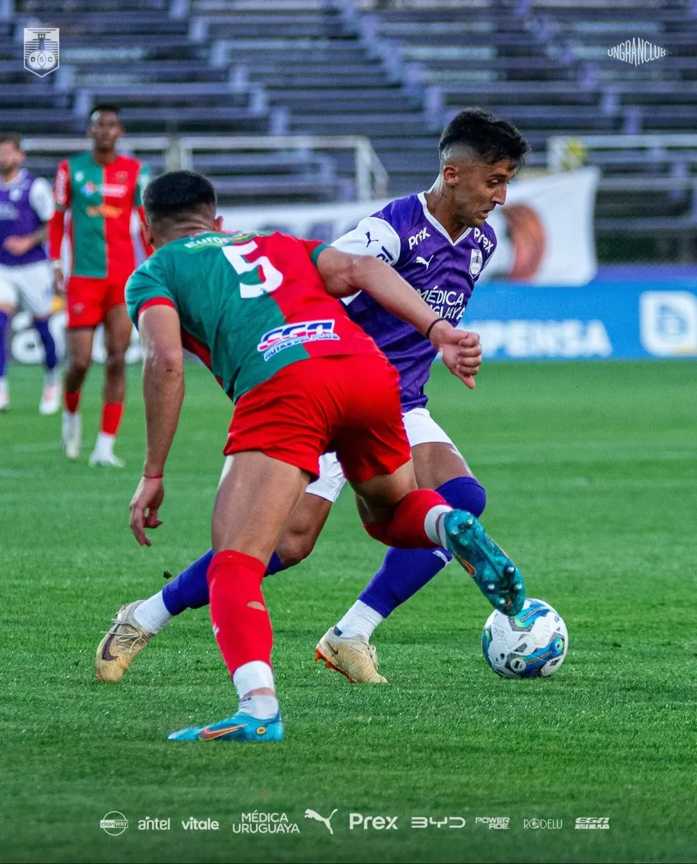 Kevin Ramírez escapa de Guzmán Rodríguez