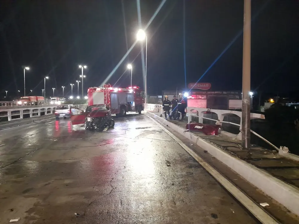 Accidente de tránsito fatal en el puente del Arroyo Miguelete de la Ruta 1