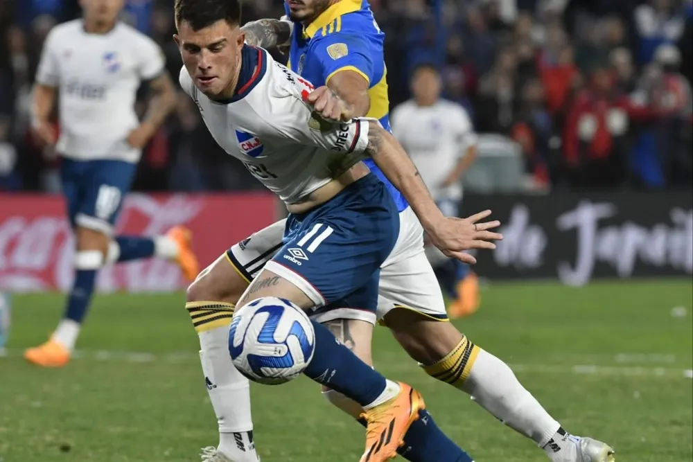 Ramírez tratando de zafar de la marca