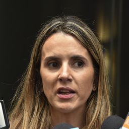 Carolina Ache denunció por difamación e injurias a Francisco Bustillo, Sebastián da Silva y Sergio Botana