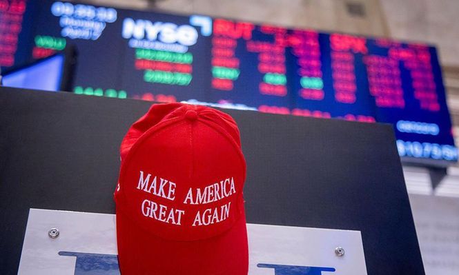 La Bolsa ha sufrido una notable caída desde que Trump anunció sus aranceles.