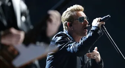la cancion de bono sobre los atentados de paris