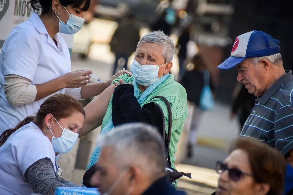 OPS donará equipamiento por U$S 700 mil para campaña de vacunación 