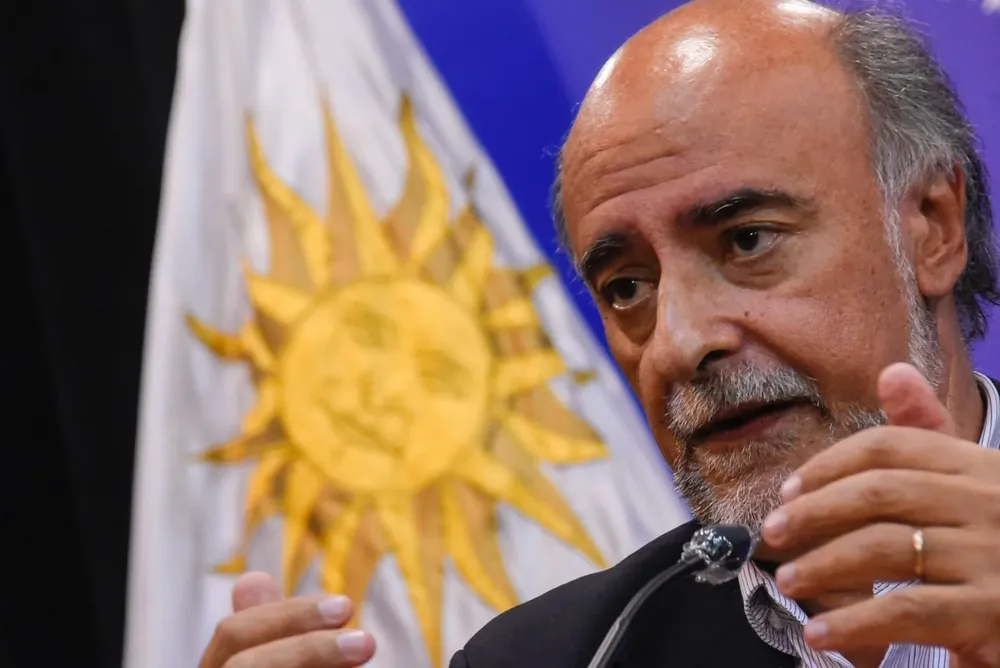 Pablo Mieres participó este lunes de la conferencia de prensa donde Luis Lacalle Pou hizo los anuncios