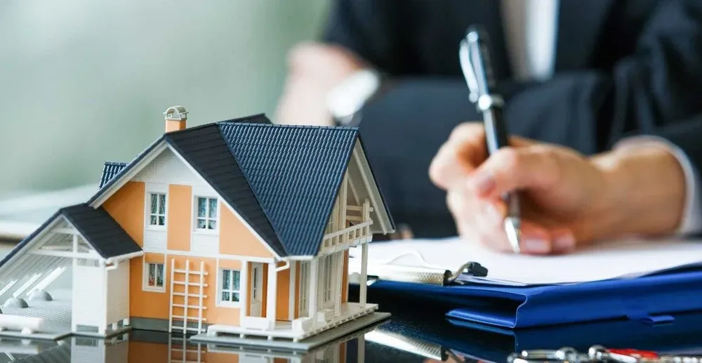 Caen las hipotecas y sube los tipos de interés.