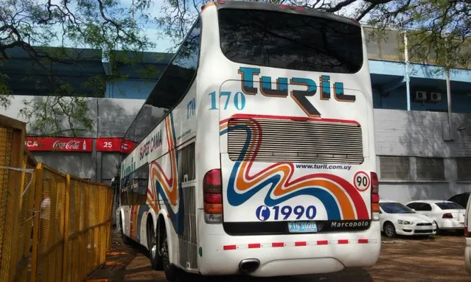 Apedrearon el ómnibus de Nacional en el camino al Centenario