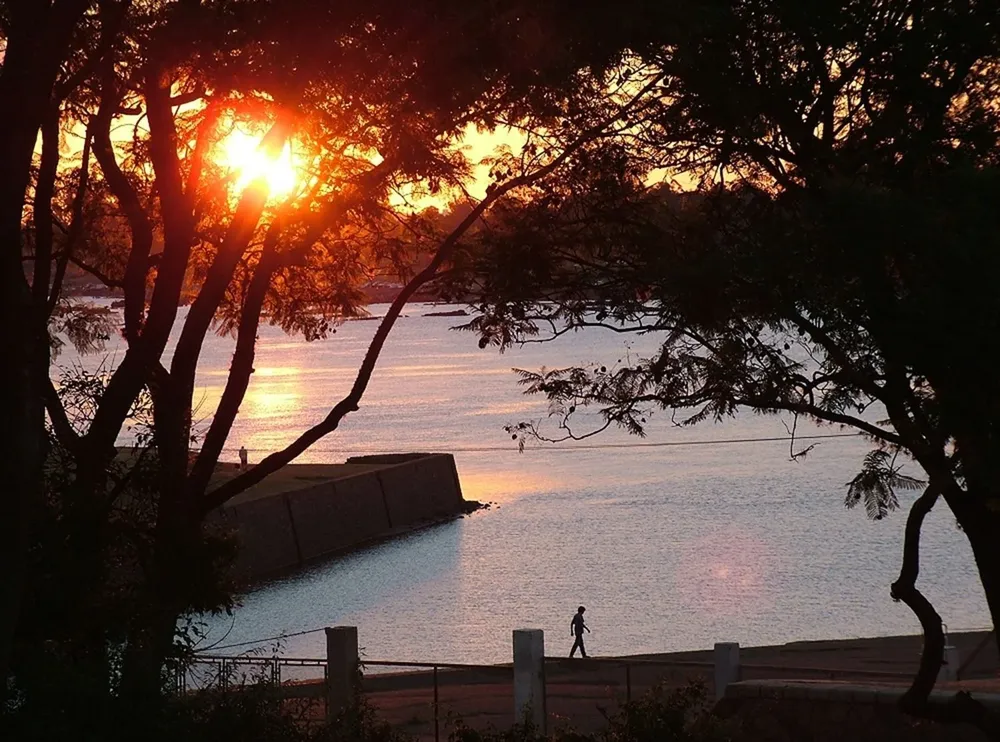 Archivo: Salto sobre el río Uruguay