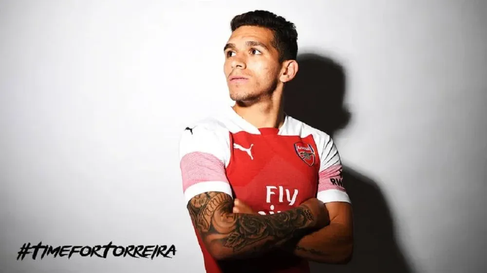 Torreira con la de Arsenal