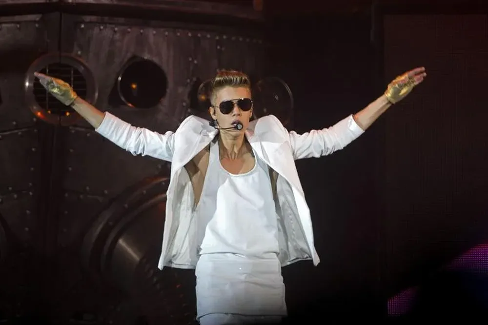 España- Justin Bieber, al inicio de su concierto en el Palau Sant Jordi de Barcelona