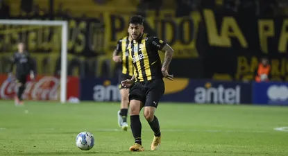 Da Silveira jugaba bien, pero luego cometió un error que derivó en el gol rival