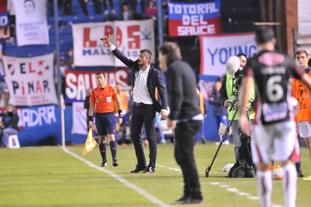 Gustavo Munúa y Juan Ramón Carrasco frente a frente