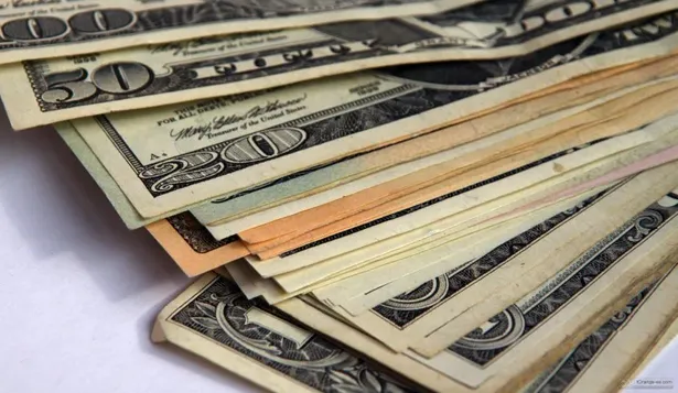 El dólar bajó 0,09%