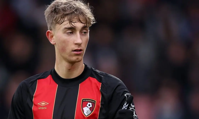 Huijsen, el joven defensor con&nbsp;origen neerlandés, fue convocado por primera vez a la selección mayor de España.