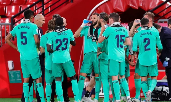 Con Valverde titular Real Madrid volvió a ganar y acaricia el título en España