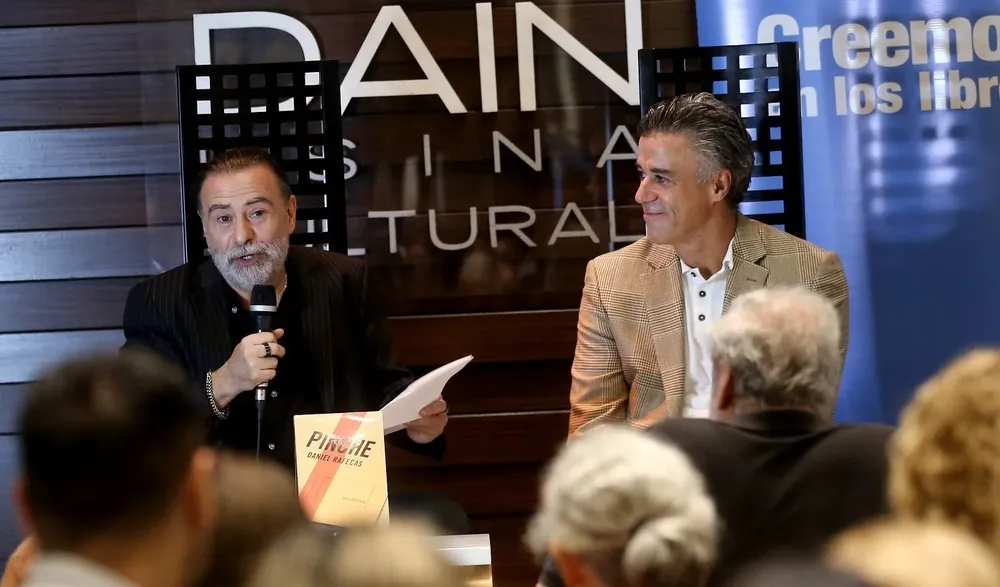 Daniel Rafecas presentó su libro Pinche junto a Reynaldo Sietecase