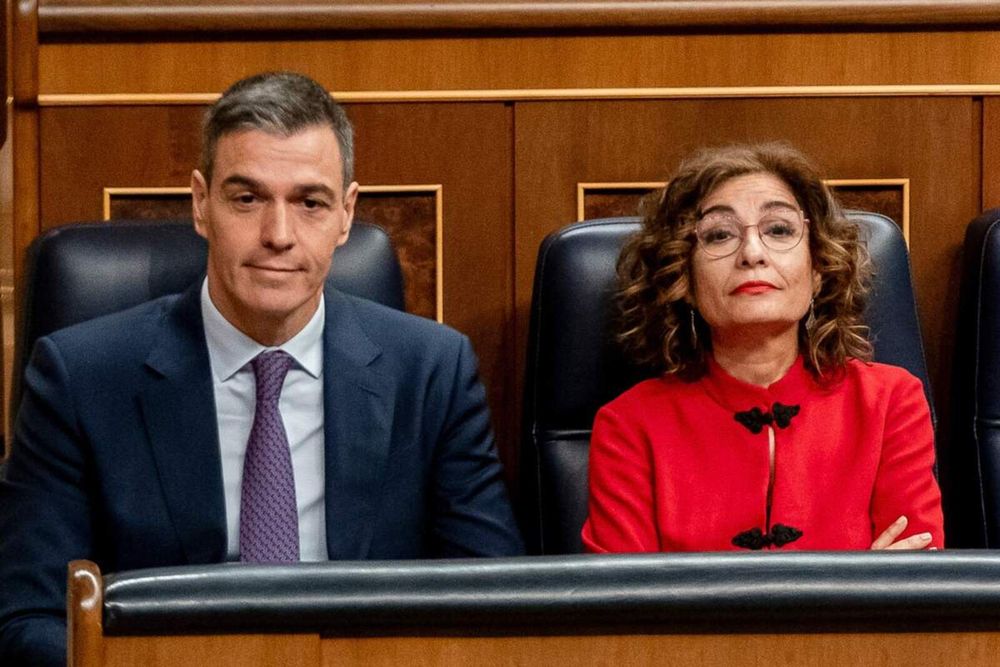 Pedro Sánchez y María Jesús Montero