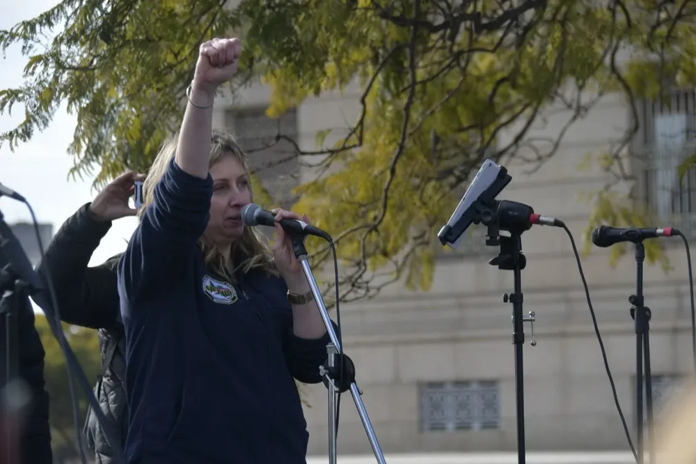 Movilización del Sindicato Policial ante el Palacio Legislativo