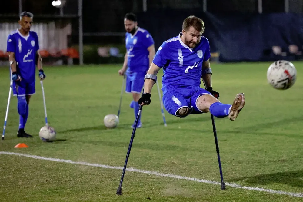 Ben Binyamin con la pelota