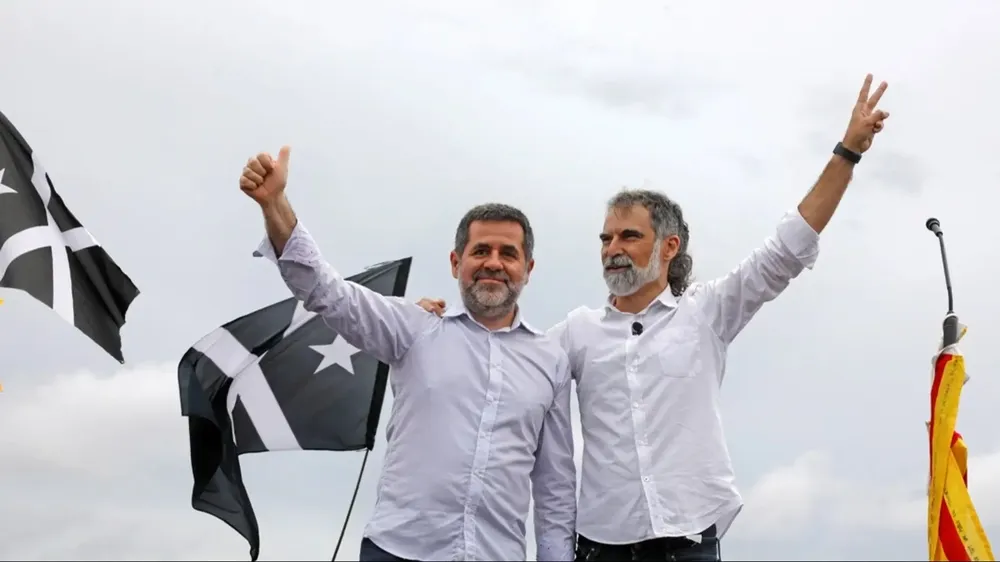 El expresidente de Òmnium Cultural, Jordi Cuixart (d), y del exdiputado catalán y expresidente de la Asamblea Nacional Catalana (ANC) Jordi Sànchez.