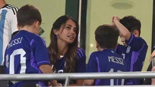 Antonella y sus tres hijos durante el Mundial Qatar 2022