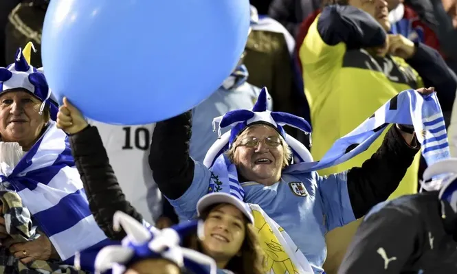 Hinchada de la selección uruguaya