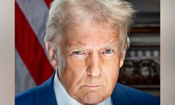 Donald Trump en el retrato presidencial oficial de su segundo mandato.