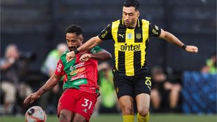 Juan Acosta de Boston River ante Jaime Báez de Peñarol por el Torneo Apertura