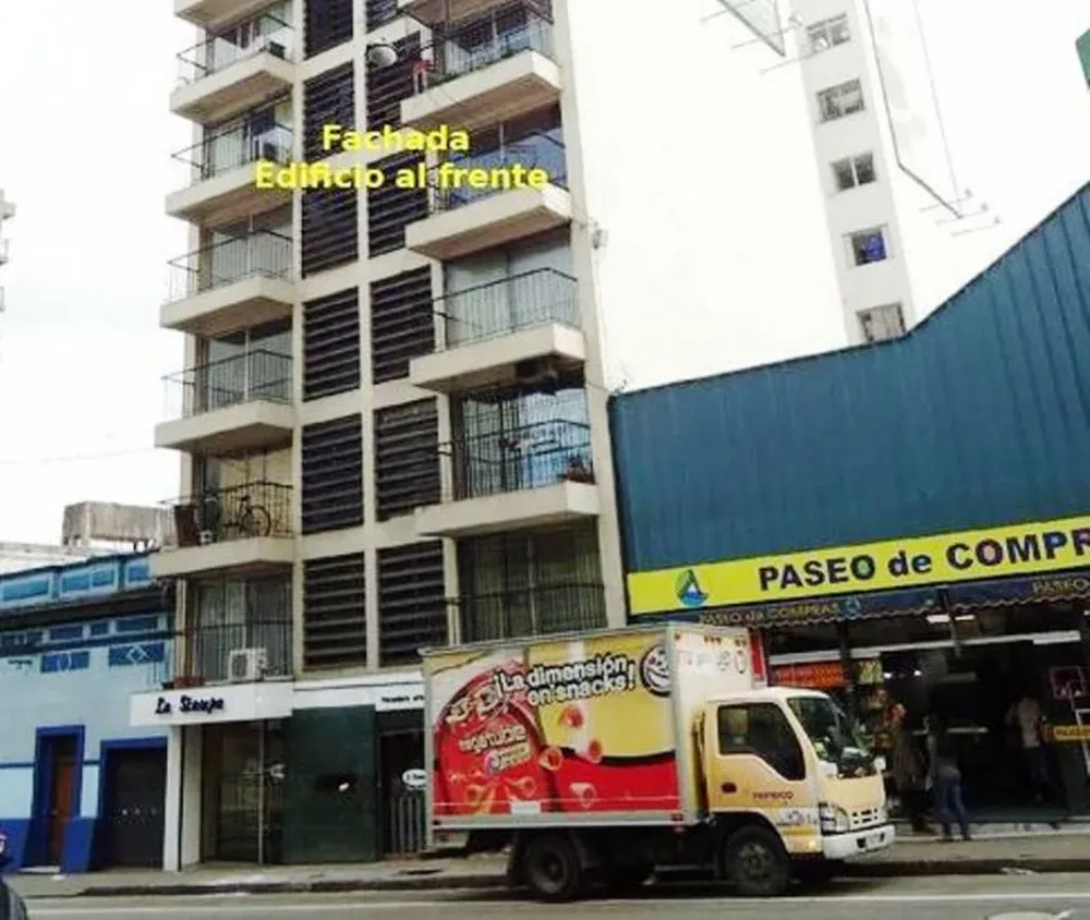 Fachada del edificio donde se ubica la unidad que rematará Assad Hajjoul