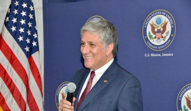 Luis G. Moreno fue embajador de EEUU en Jamaica