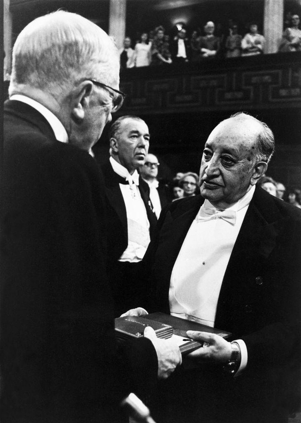 La figura de Miguel Ángel Asturias empezó a apagarse poco después de recibir el premio Nobel.