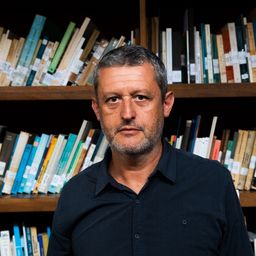 Reforma del transporte sin túnel en 18 de Julio sería una solución mala que empeoraría la situación, dice arquitecto detrás del proyecto