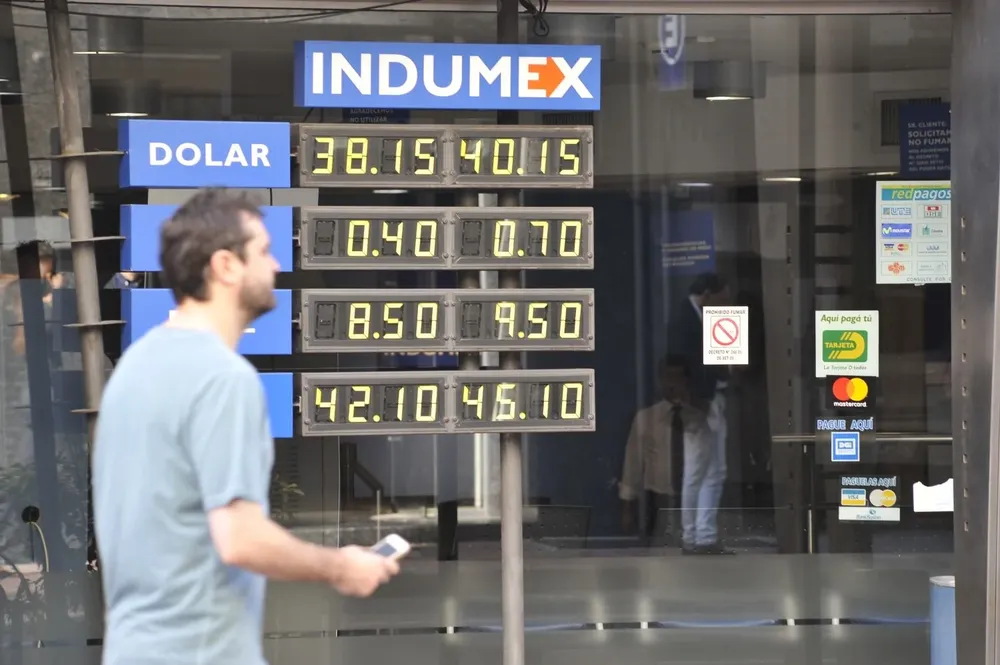 El dólar arrastra una caída de poco más de 3% en lo que va de noviembre.